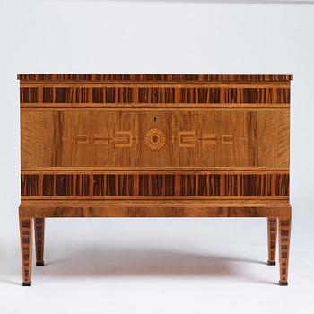 A Swedish 1920/30s walnut and maccassar bureau.