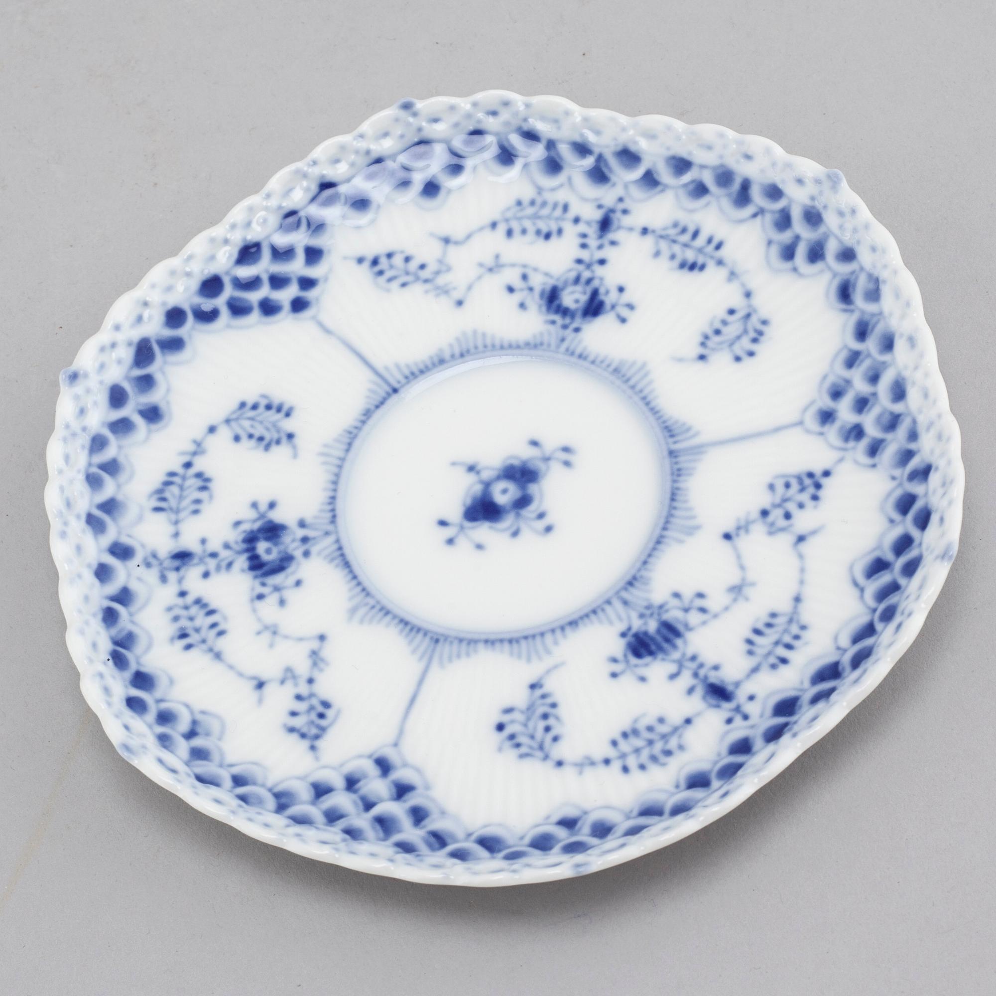 KAFFESERVIS, 26 delar, porslin, "Musselmalet", Royal Copenhagen.