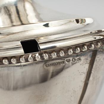 SOCKERSKÅL, silver, empirestil, Carl Gustaf Hallberg, Stockholm, 1910. Vikt 595 g.