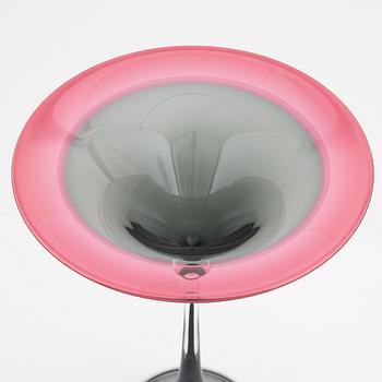 Wilke Adolfsson, a glass cup, Sweden, signed and dated 1986.