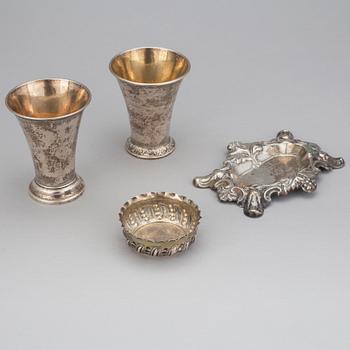 PARTI SILVER, 5 delar, silver, bland annat en vas av K Anderson, Stockholm, 1928. 1900-tal. Vikt ca 300 g.