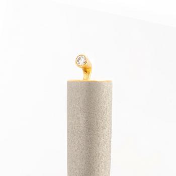 Magnus G:son Liedholm, Brooch 18K gold and platinum set with round brilliant-cut diamonds.