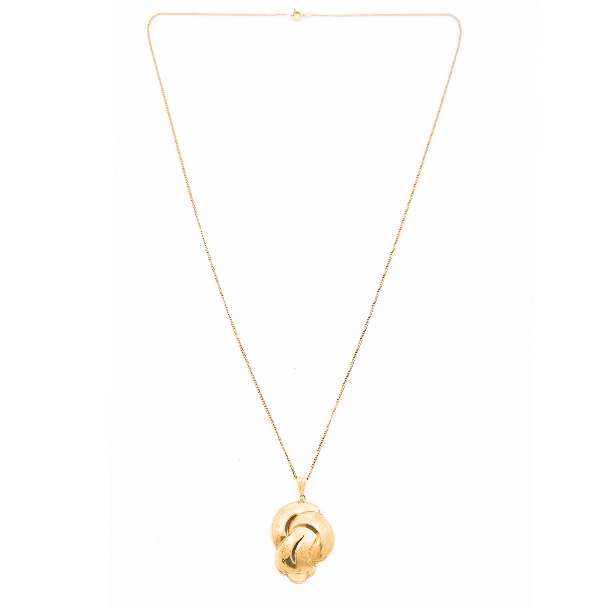 Pendant with chain, 18K gold.