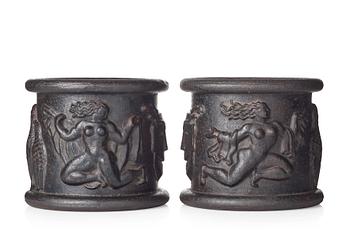 165. Anna Petrus, a pair of Swedish Grace cast iron garden urns "Blomkruka nr 1", Näfveqvarns Bruk, Sweden.