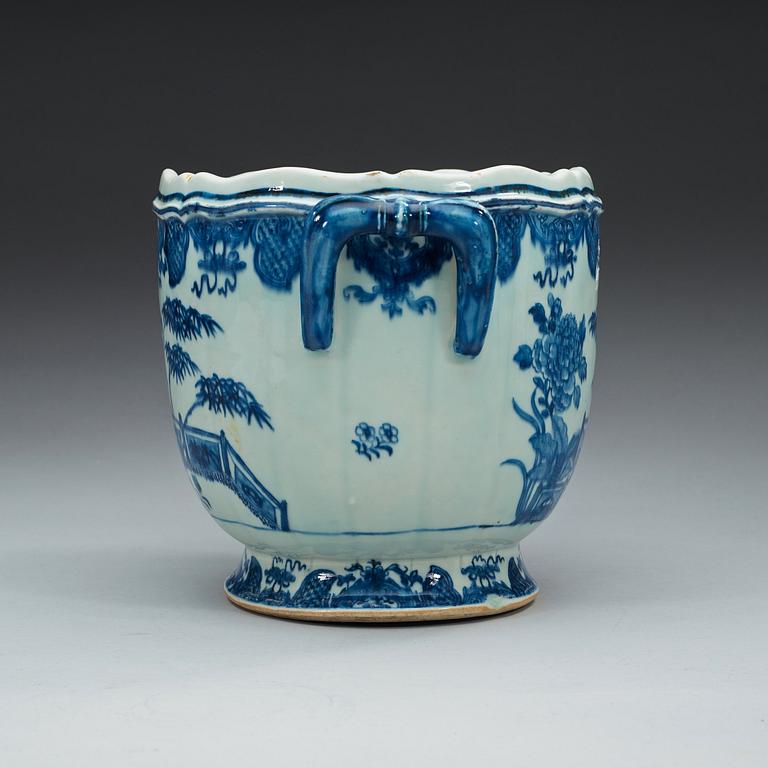 A large blue and white wine cooler, Qing dynasty, Qianlong (1736-95).