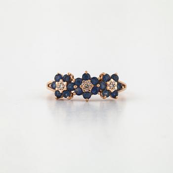 RING, med safirer och åttkantslipade diamanter.