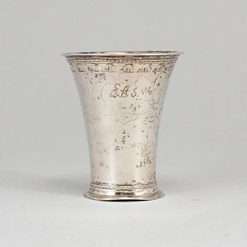 A Swedish 18th century silver beaker, mark of Carl Lemon, Uppsala 1740.