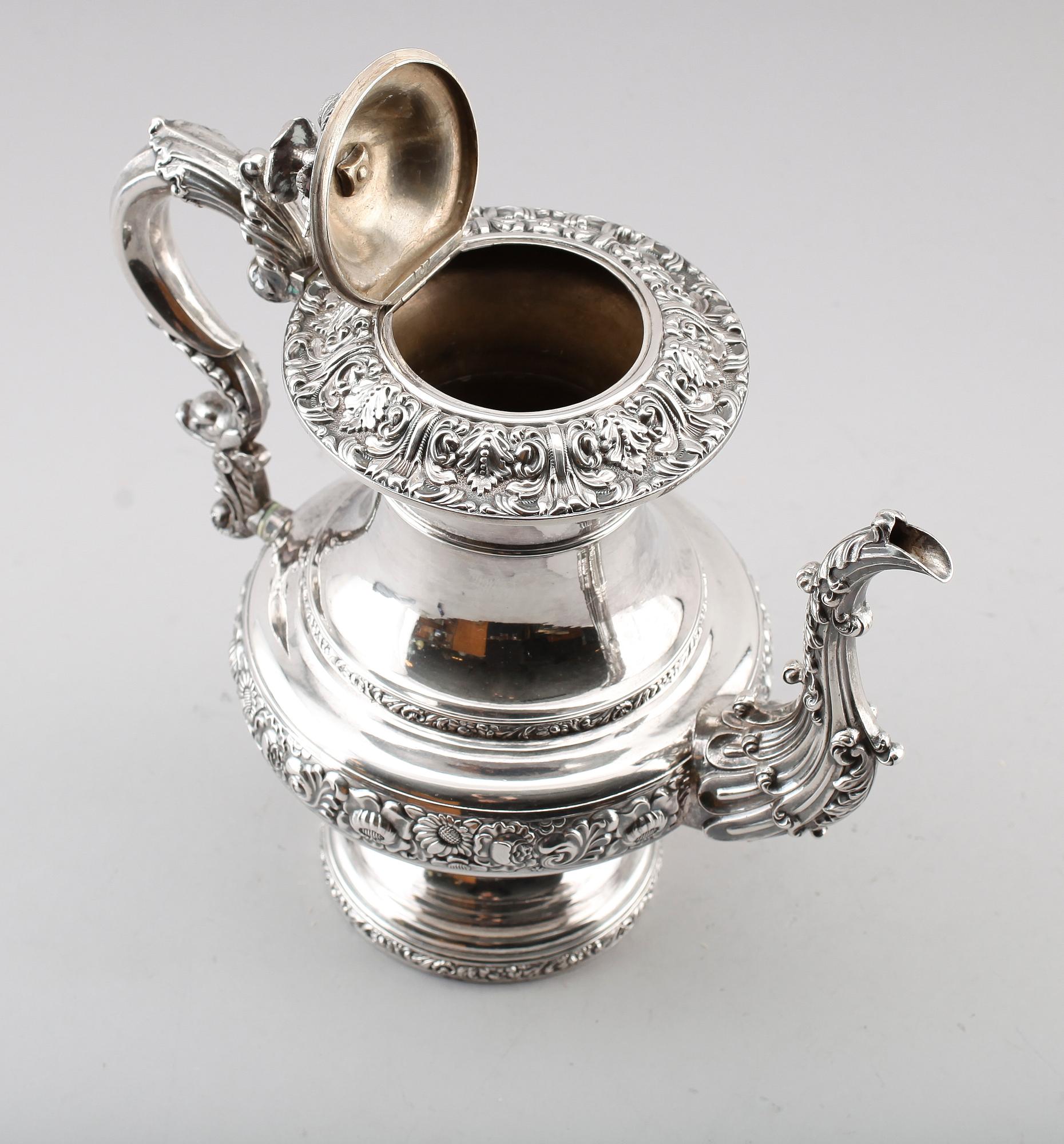 KAFFEKANNA, silver, Adolf Zethelius 1838. Vikt ca 1060 g.