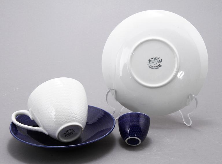 SERVISDELAR, 29 st, flintgods, "Blå eld", Hertha Bengtsson, Rörstrand.