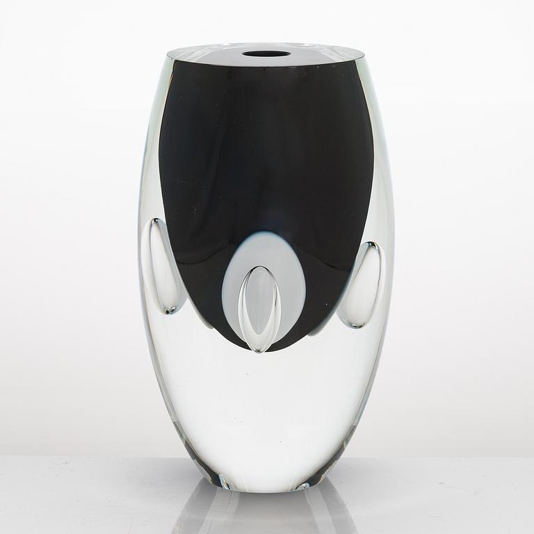 Timo Sarpaneva, a 'Claritas' glass sculpture, signed Timo Sarpaneva 37/1987.
