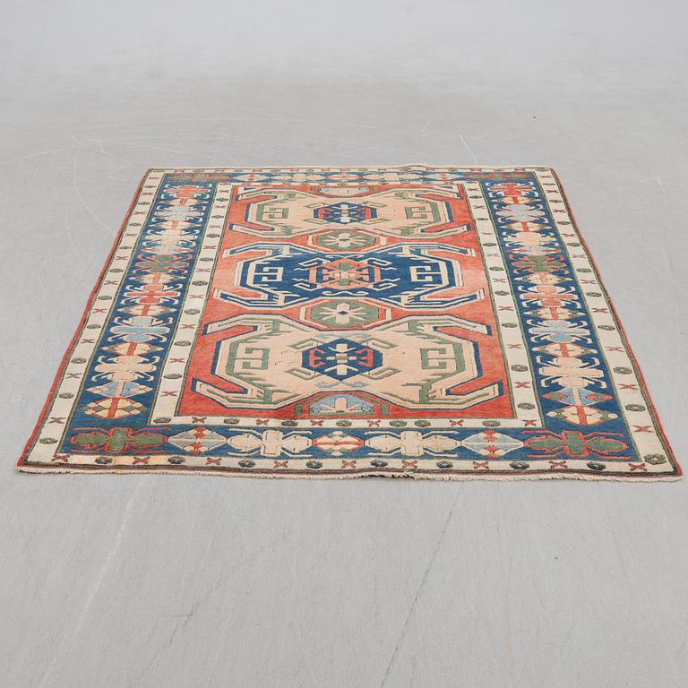 Matta, Konja, ca 222 x 176 cm.