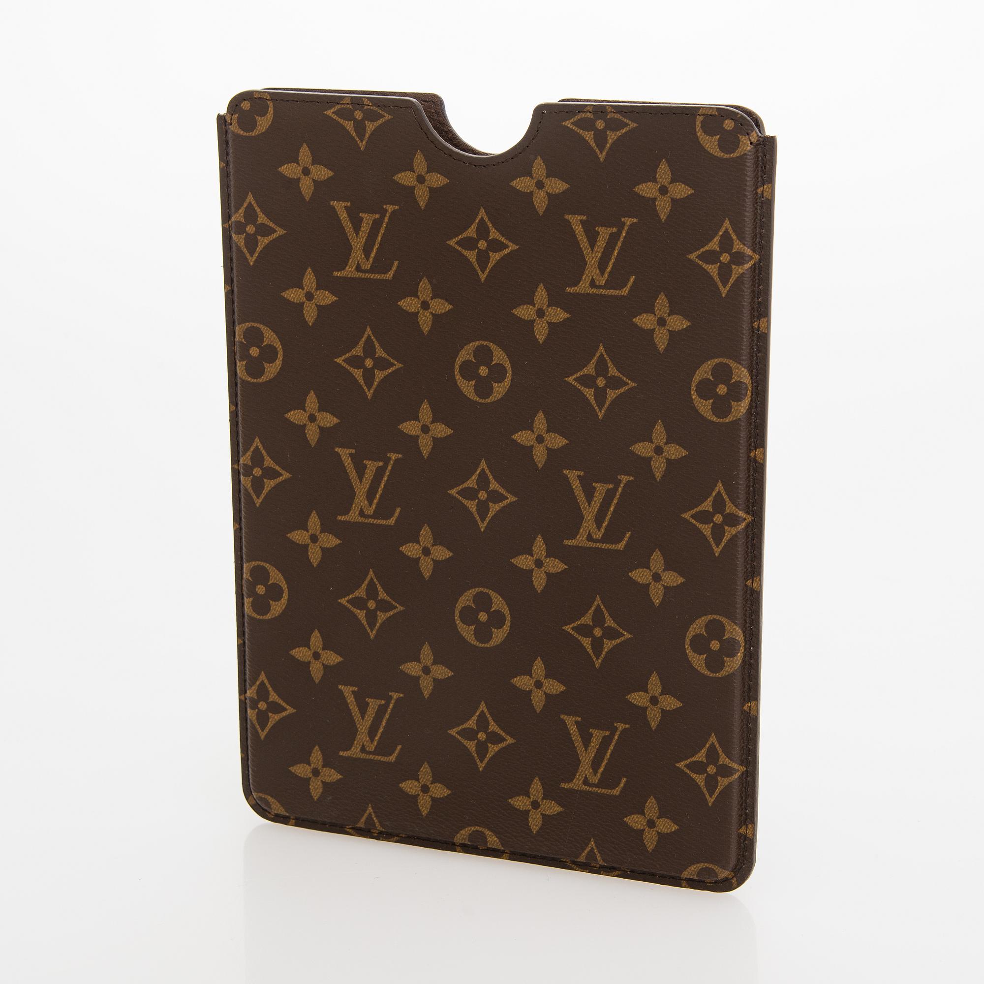 Vuitton ipad case 2025