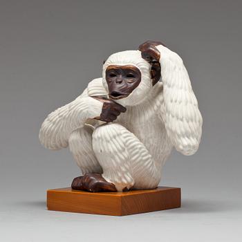 GUNNAR NYLUND, figurin, stengods, Rörstrand.