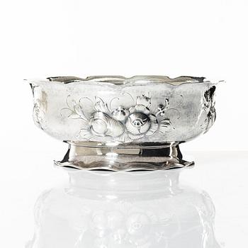 Eric Råström, a silver bowl, CG Råström, Stockholm 1976.