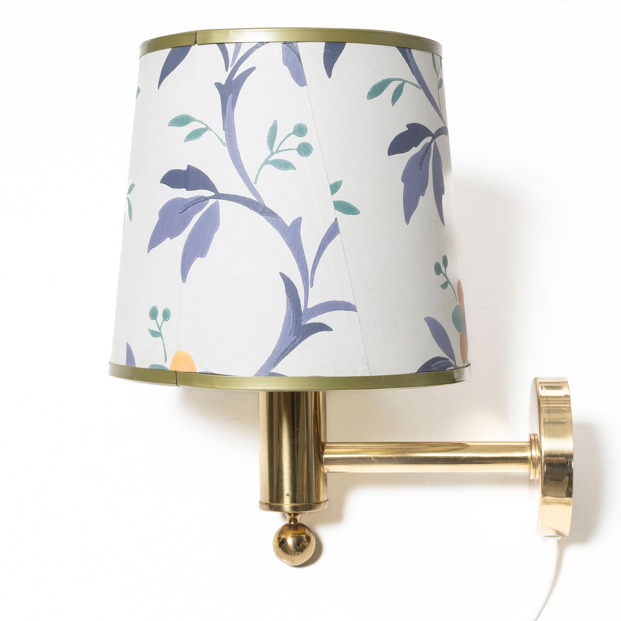 A pair of wall lamps, model "V-18", Bergboms. Late 20th century.