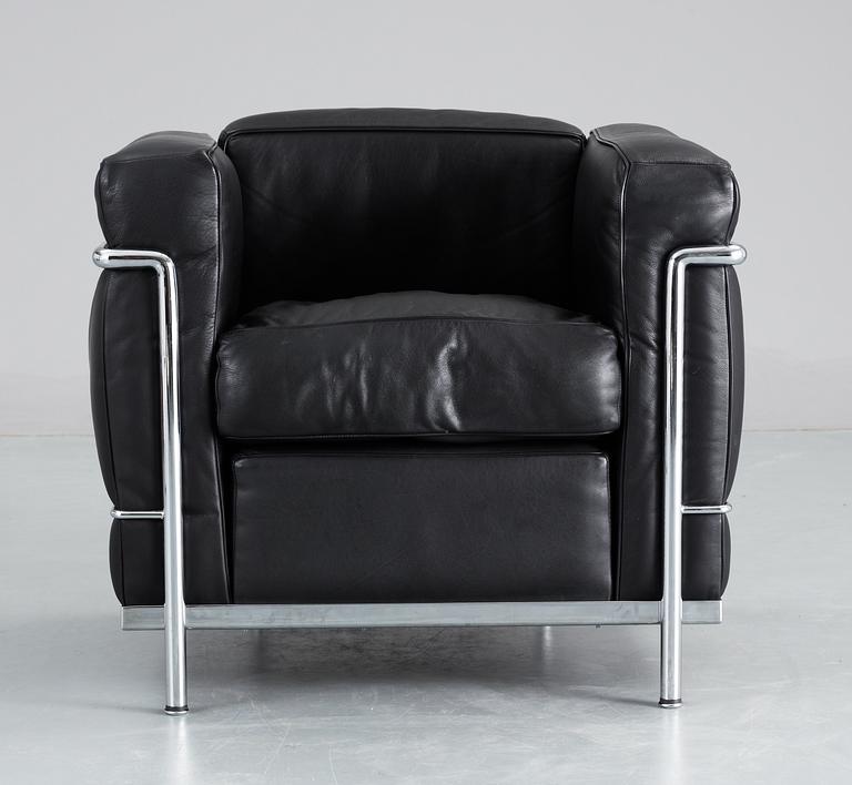 LE CORBUSIER, fåtöljer, ett par, "LC 2", Cassina, Italien.