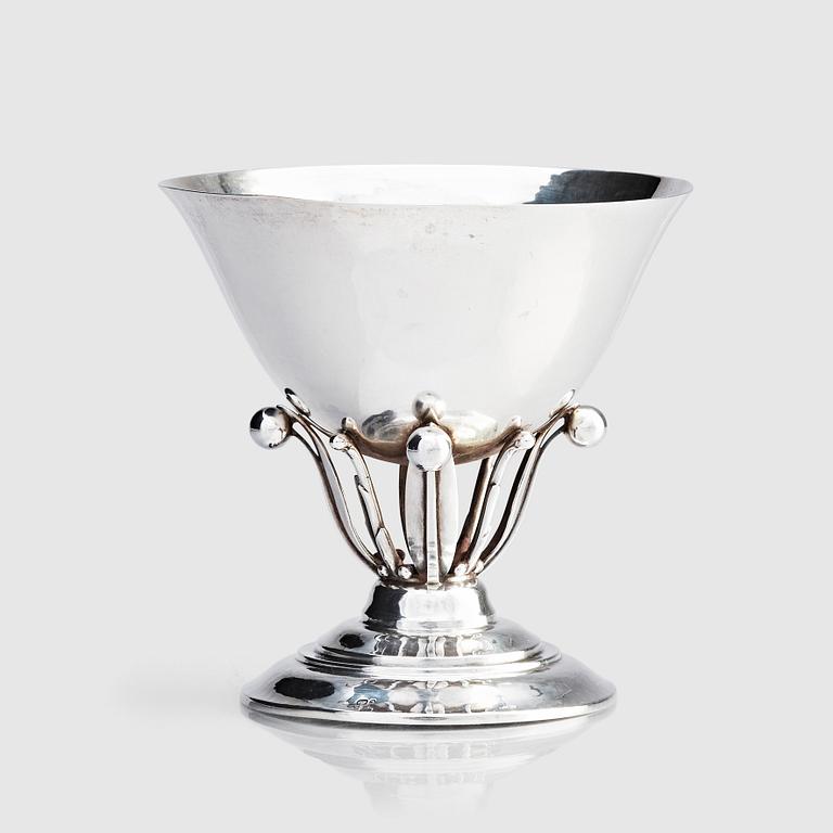 Georg Jensen, an 830/1000 silver bowl, Copenhagen 1918, design nr 17.