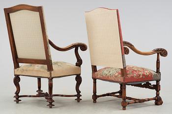 KARMSTOLAR, 2 st, Barockstil, omkring år 1900.
