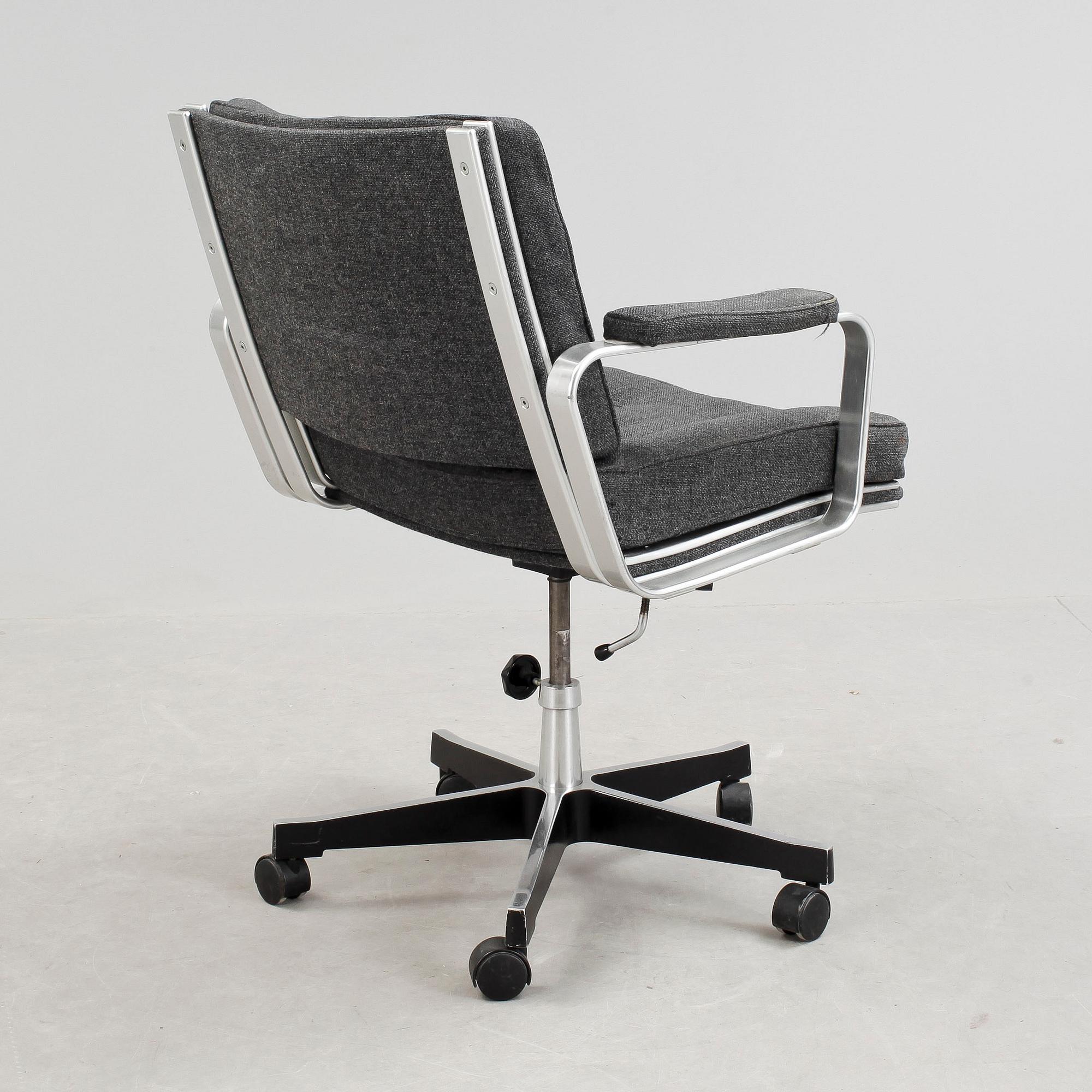 SKRIVBORDSSTOL, "Mondo", Karl Erik Ekselius, för JOC, Vetlanda, 1980-tal.
