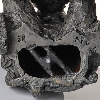 Sean Henry, "Seated man".