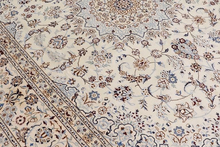 Rug, Nain, part silk, so-called 9LAA, approx. 403 x 303 cm.