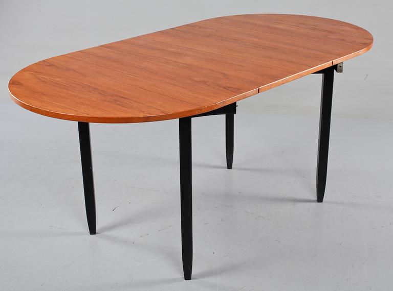 SLAGBORD samt STOLAR, 4 st, bl a Skaraborgs möbelindustri, 1900-talets andra hälft.