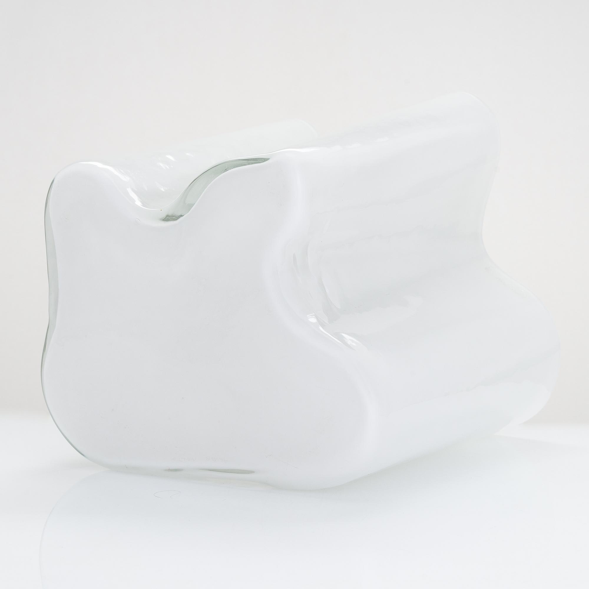 Alvar Aalto, vas, modell 3031, signerad Alvar Aalto.