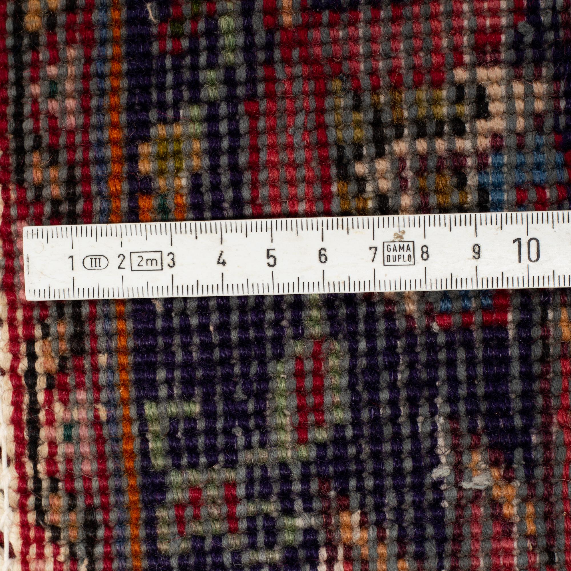 Matta, Täbris, 364 x 273 cm.