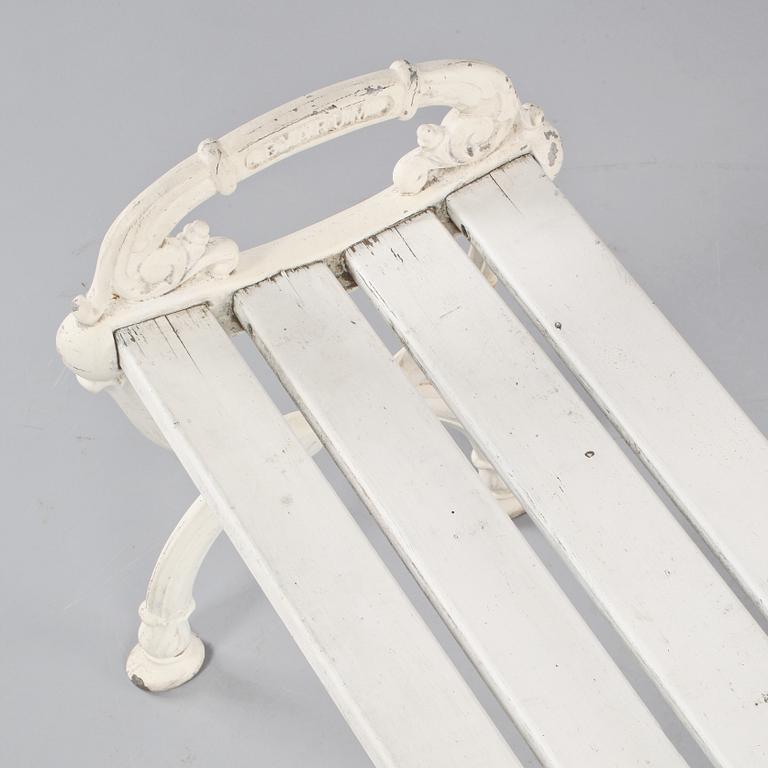 TRÄDGÅRDSBÄNK, Byarum, 1900-talets andra hälft.