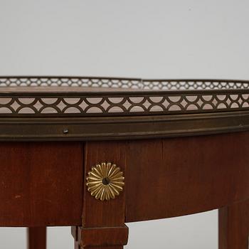 BORD, Louis XVI stil, sent 1800-tal.