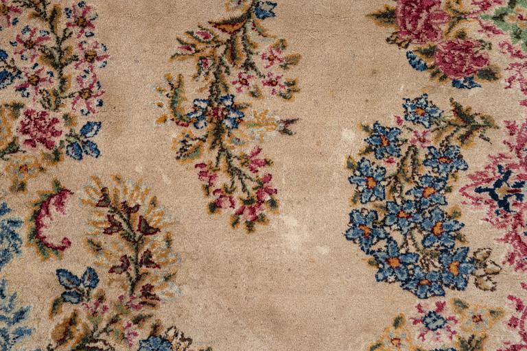 Carpet, Kriman, approx. 370 x 215 cm.