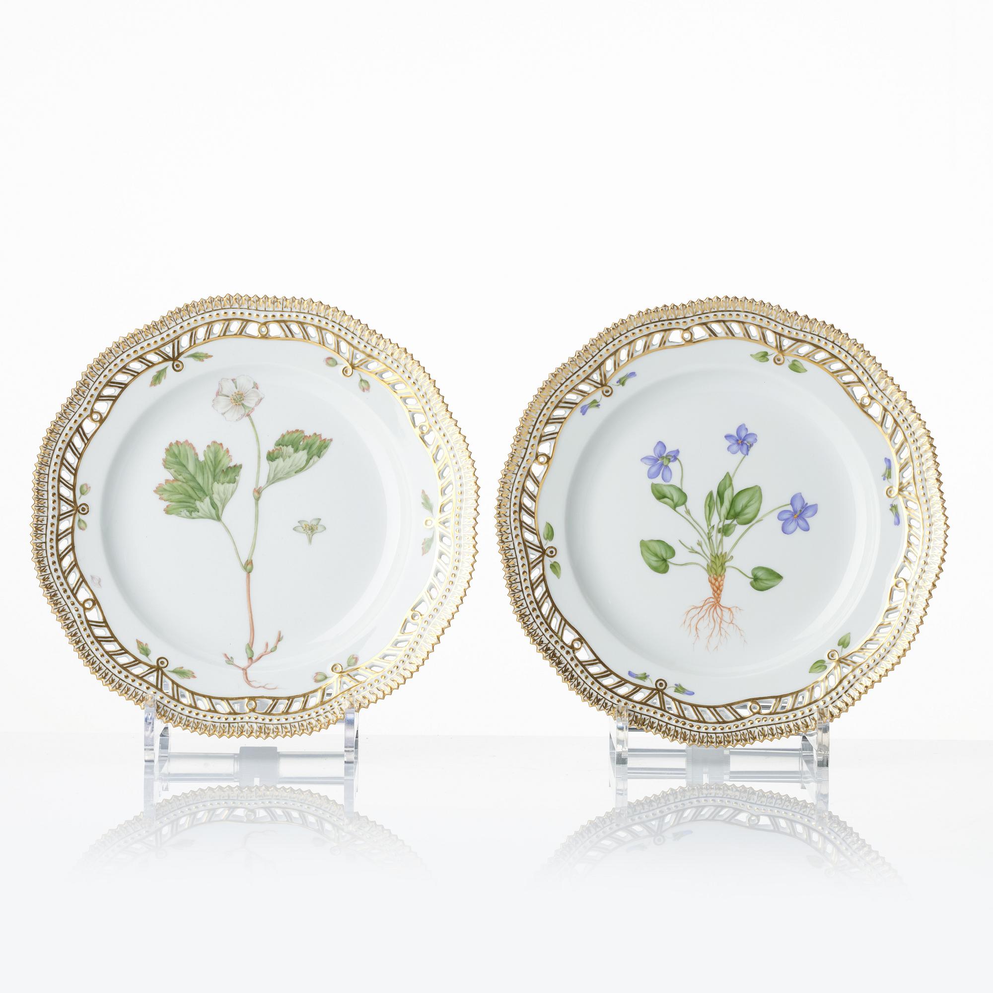 A set of six Royal Copenhagen 'Flora Danica' dessert dishes, Denmark, 20th century.