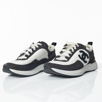 Chanel, sneakers, size 38.