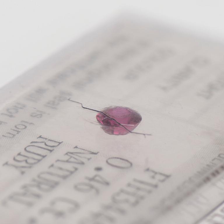 RUBIN, oval fasettslipad 0,46 ct.