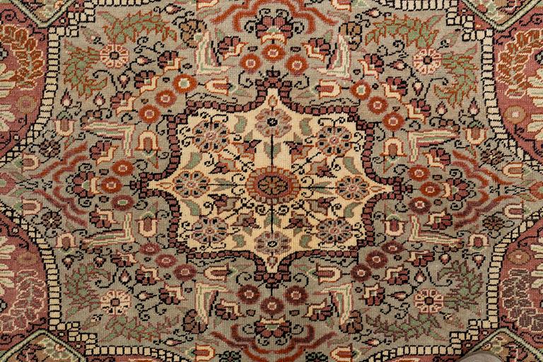 Carpet, Oriental/Eastern Europe, ca 297 x 196 cm.