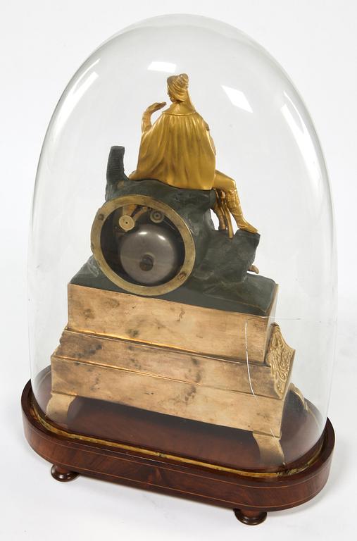 BORDSPENDYL, senempire, 1800-talets första hälft.