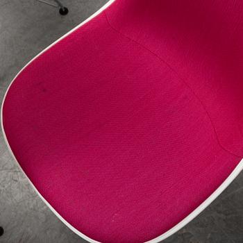 CHARLES AND RAY EAMES, six DSR chairs, Vitra, 2012.