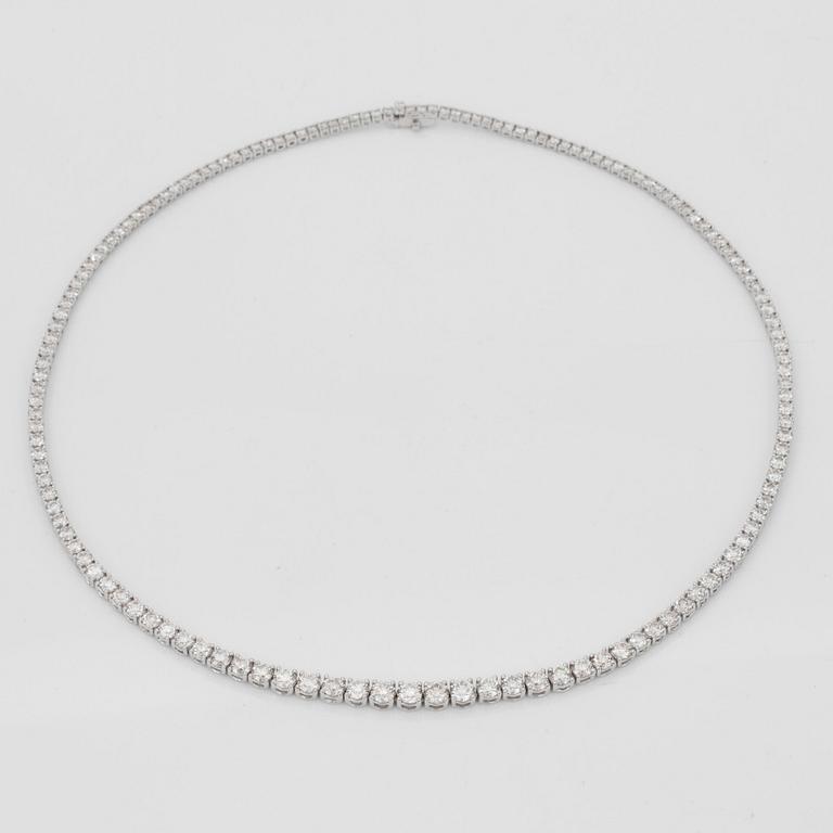 COLLIER med briljantslipade diamanter, 13.09 ct enligt gravyr.