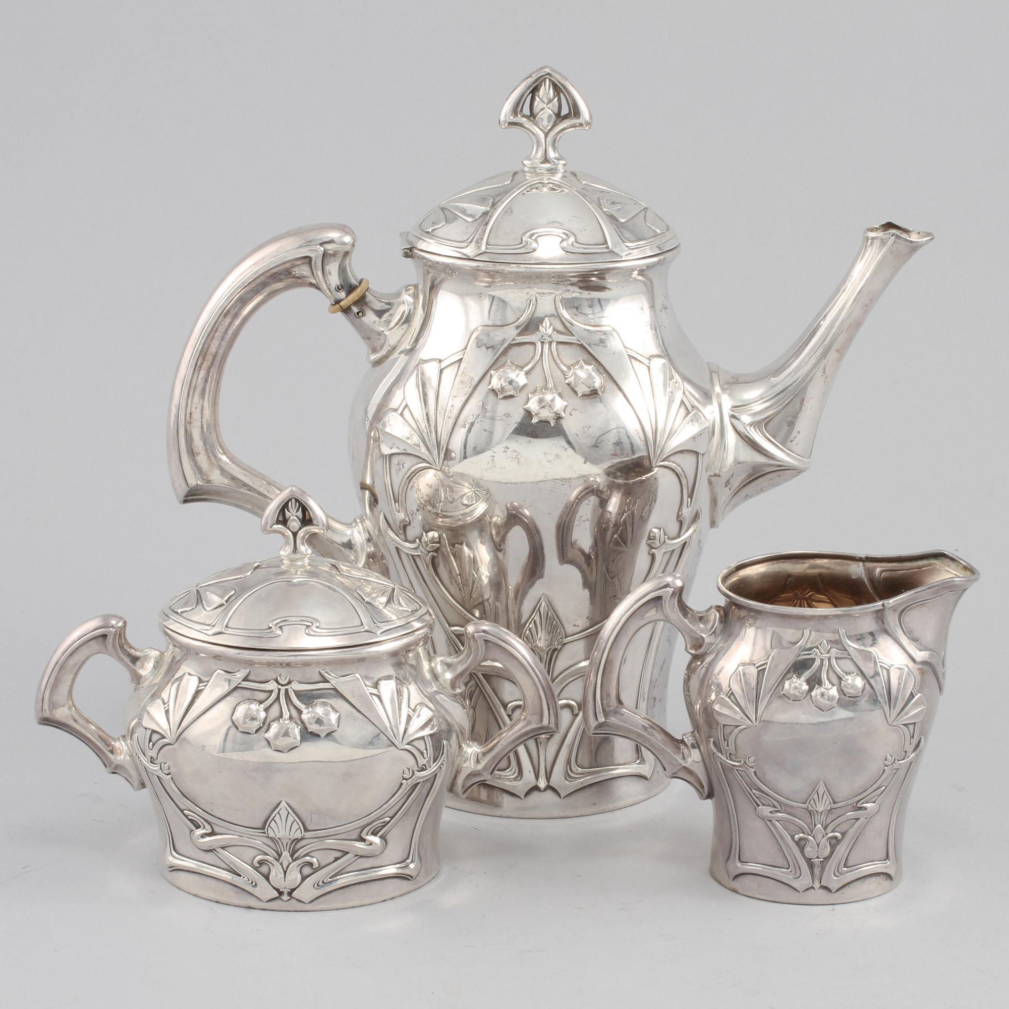 KAFFESERVIS, 3 delar, silver, Göteborg, jugend, 1903. Totalvikt cirka 1019 gram.
