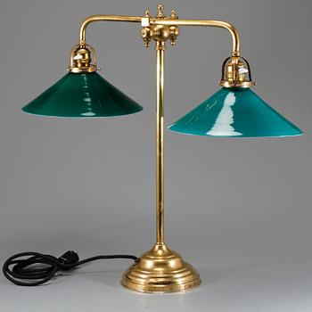 BORDSLAMPA, 1900-talets första hälft.