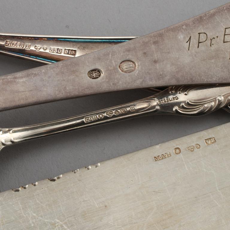 PARTI SILVER, 37 delar, mestadels Sverige, 1900-tal, total vikt 727 g.