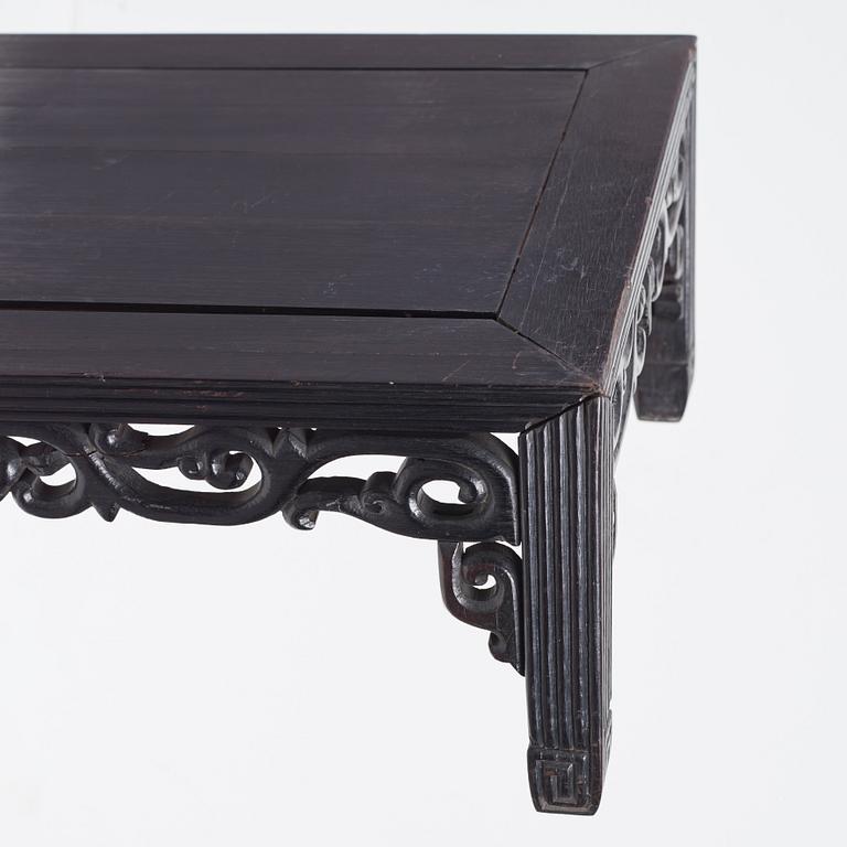 A Kang table, early 20th Century.