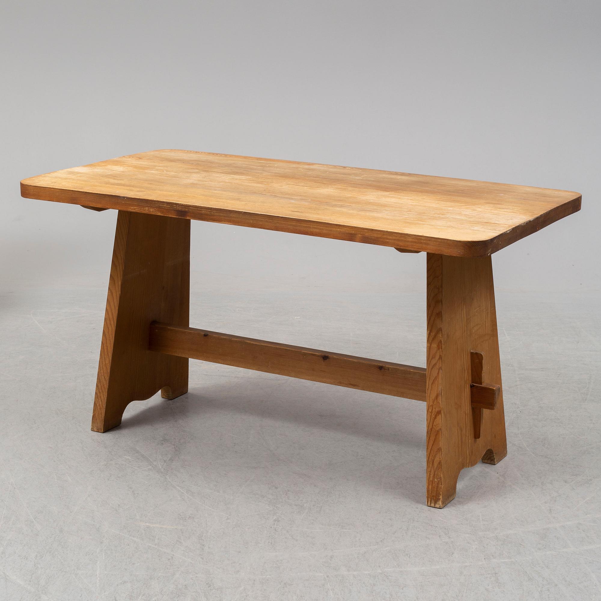 SPORTSTUGEMÖBEL, a pine dinner table and four chairs (3+1), one by Göran Malmvall, Svensk Fur, Sweden mid 20th century.