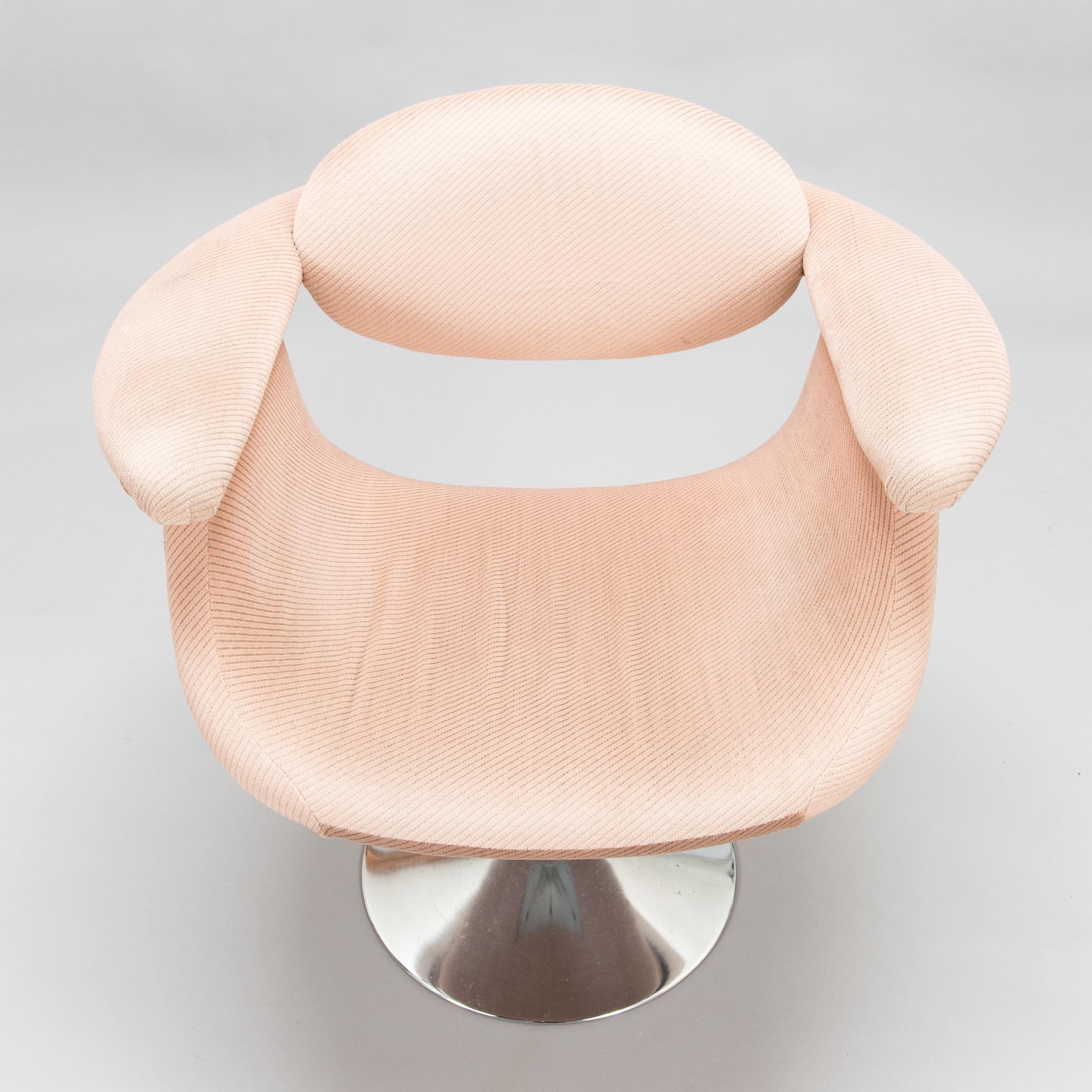 Eero Aarnio, a 1980's 'Captain's chair' for Asko.
