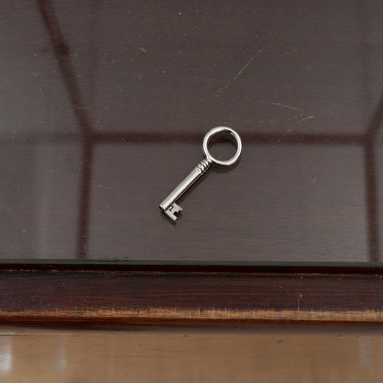 A display cabinet, first half of the 20th century.