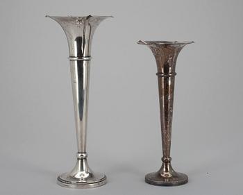 VASER, 2 st, silver, finska importstämplar, 1926-28. Vikt tot. 255 g.