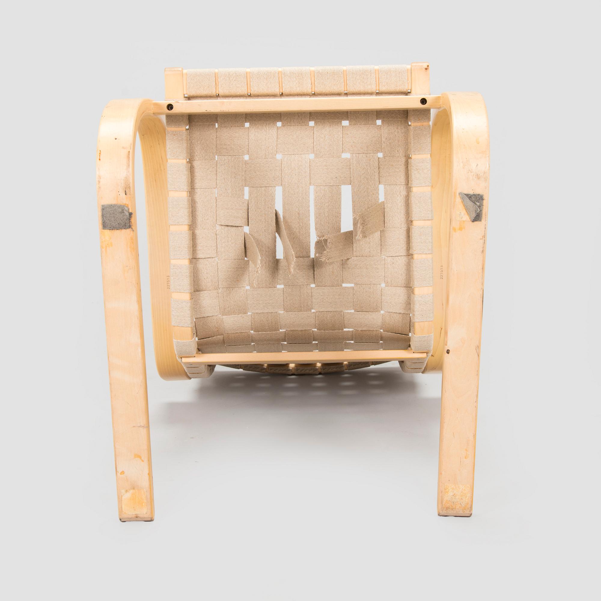 Alvar Aalto, fåtölj, modell 406 för Artek 1900-talets slut.