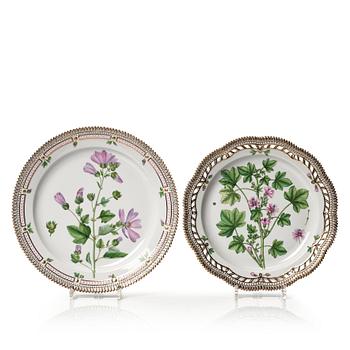 Two Royal Copenhagen 'Flora Danica' serving dishes, Denmark, 20th Century.