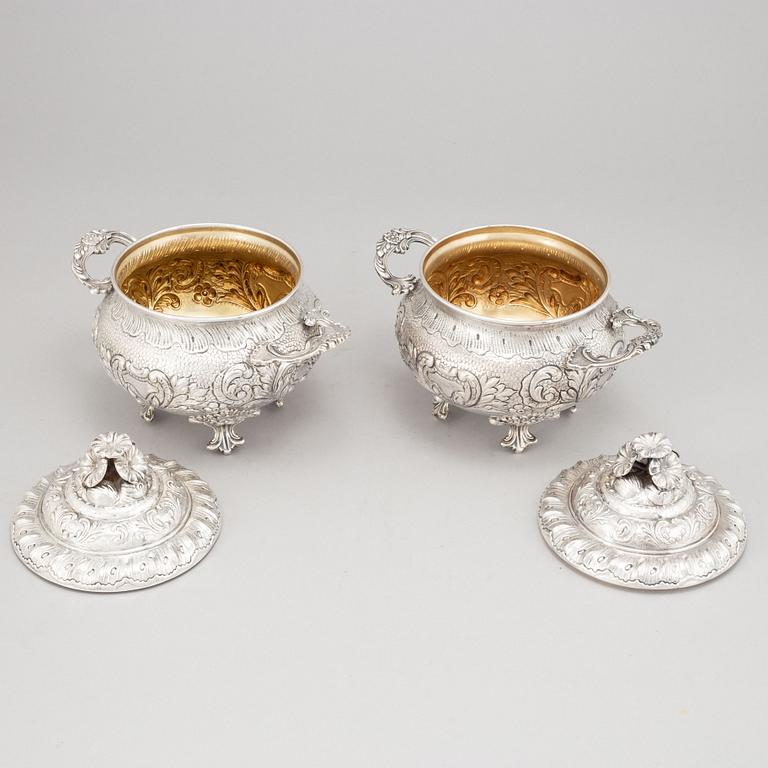 A pair pf Spanish silver tureens, Swedish import marks.