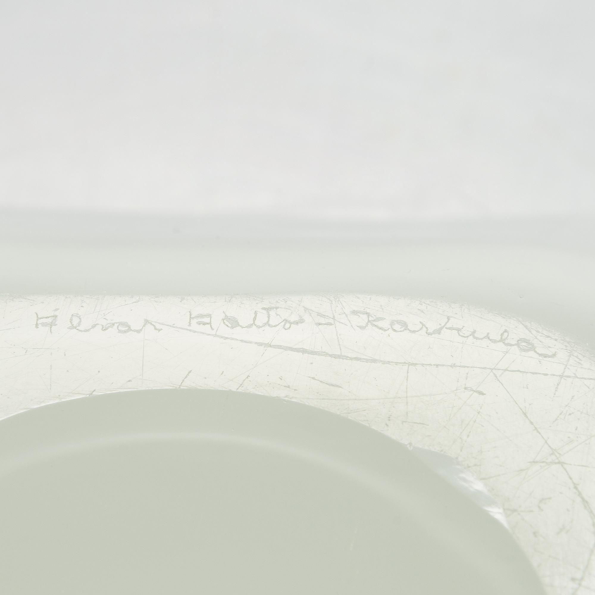 Alvar Aalto, 1 osa lasiveistoksesta, ”Aallon-kukka” 9767C, signeerattu Alvar Aalto Karhula.